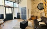 MAISON T3 AVEC TERRASSE – CHARME DES PIERRES DOREES ET DU BOIS – 3 pièces – 2 chambres – 93 m²