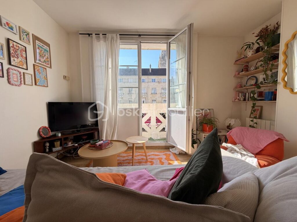 ADRESSE HISTORIQUE POUR UN APPARTEMENT IDÉALEMENT PLACÉ ! – 3 pièces – 2 chambres – 53 m²