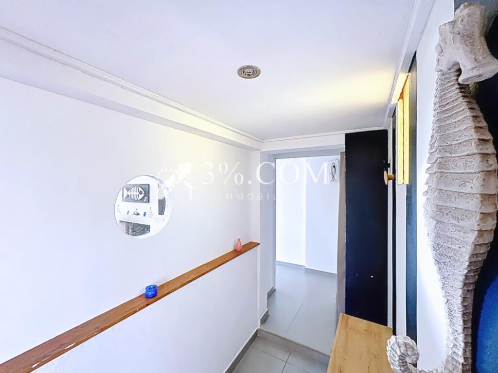 Coup de coeur à Bages : maison avec vue exceptionnelle sur l’ – 7 pièces – 3 chambres – 139 m²