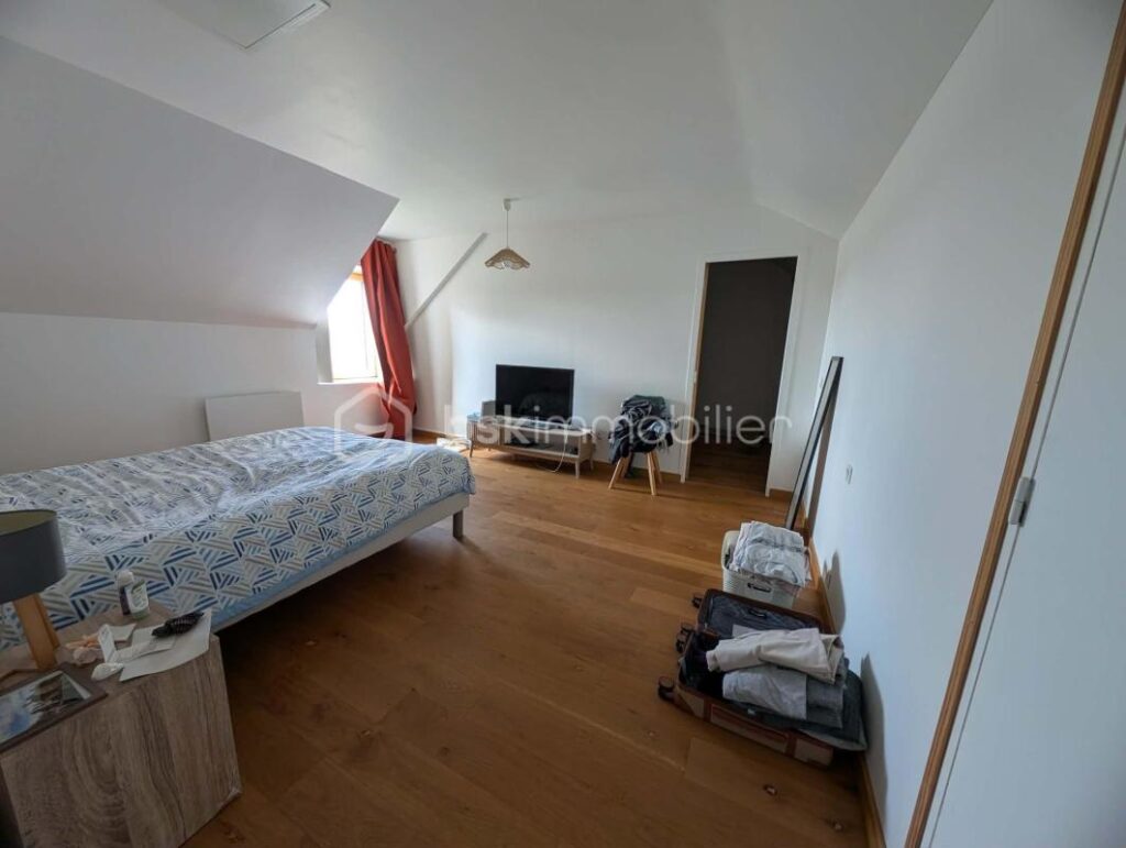 Maison de campagne – 6 pièces – 4 chambres – 143 m²