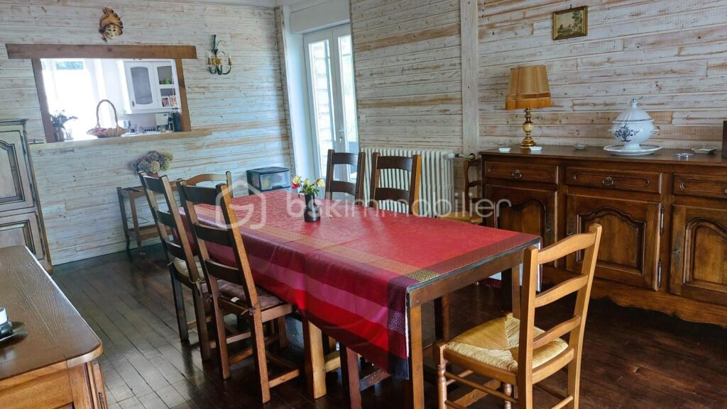 Belle maison sénonaise au charme authentique – 7 pièces – 4 chambres – 172 m²