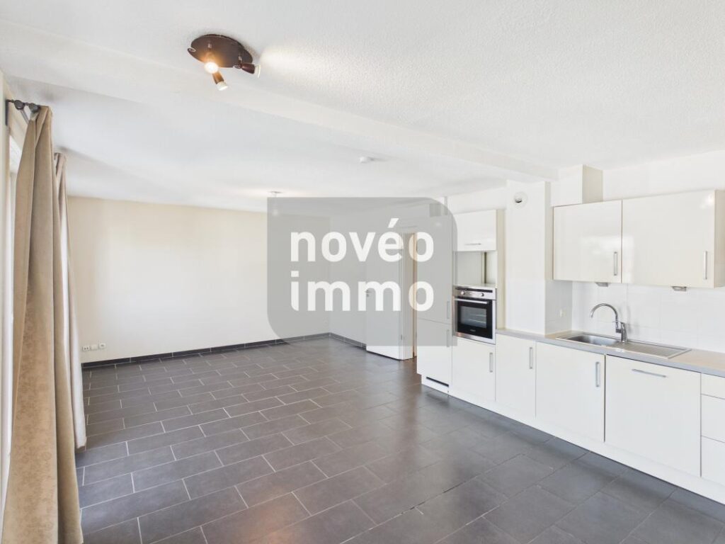 Magnifique appartement 2 pièces dernier étage avec cuisine é – 2 pièces – 1 chambre – 66 m²