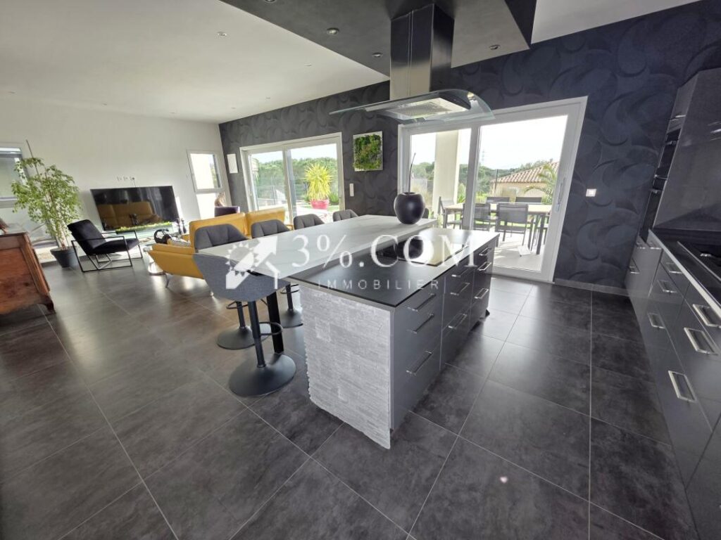 Grande villa californienne au calme – 5 pièces – 4 chambres – 222 m²