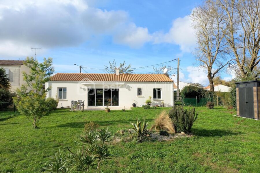 Maison à vendre à Saint just luzac