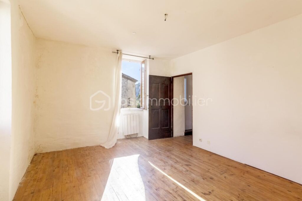 Maison de village avec jardin secret et toit-terrasse – 125 m2 – Reillanne – 5 pièces – 3 chambres – 125 m²