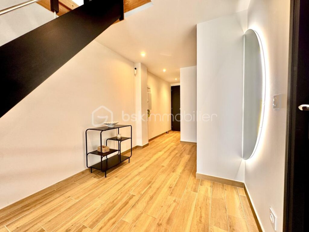 Duplex 143 m² – 1km du lac – 3 chambres – 4 pièces – 3 chambres – 97 m²