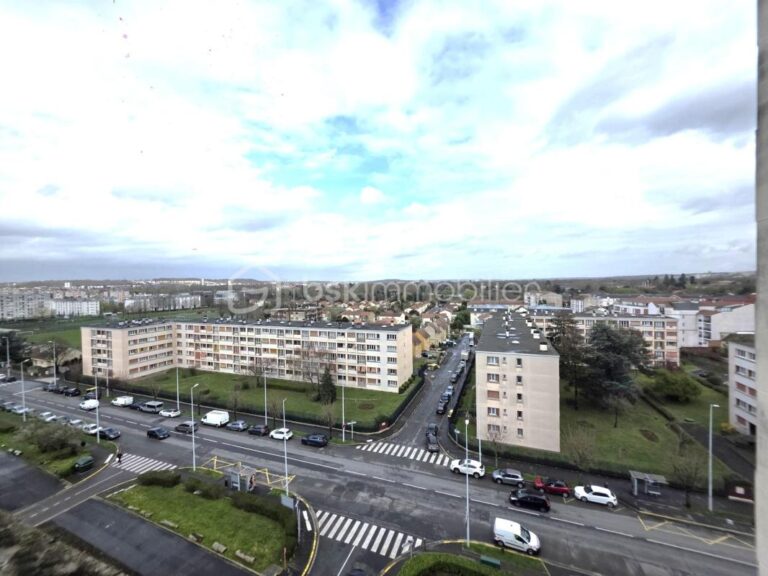 bel appartement F4 lumineux et traversant de 79 m² – 4 pièces – 3 chambres – 79 m²