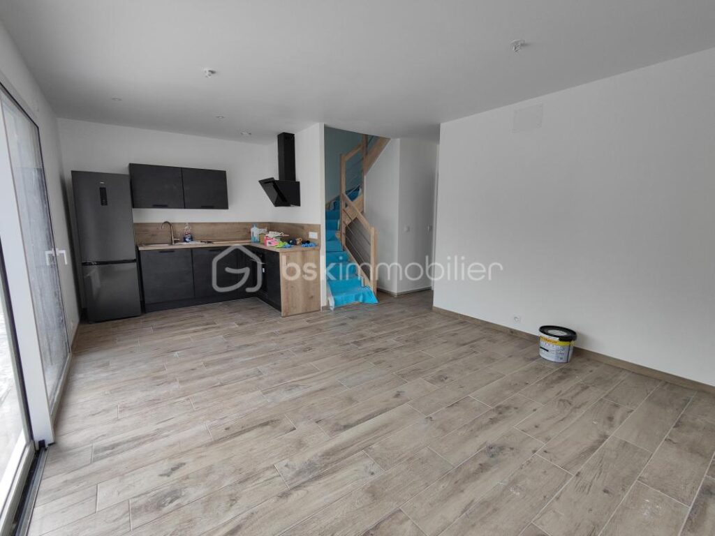 Ensemble immobilier neuf avec piscine – 11 pièces – NR chambres – 223 m²