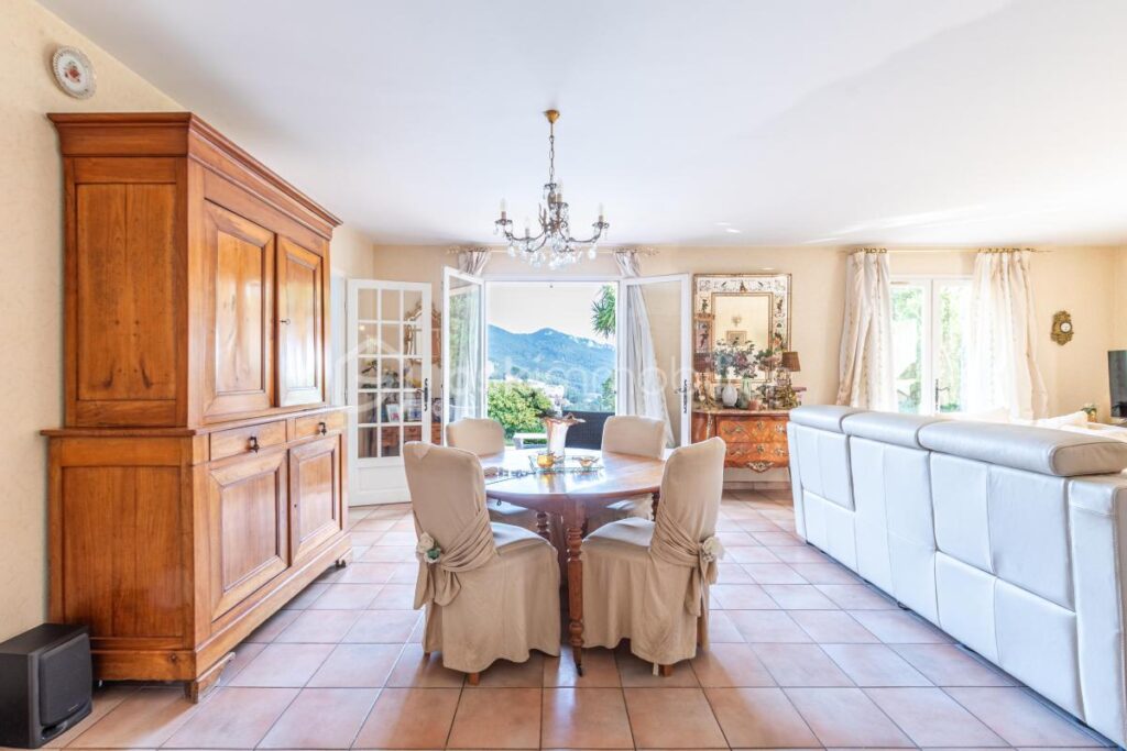 VUE EXCEPTIONNELLE – 5 pièces – 4 chambres – 126 m²