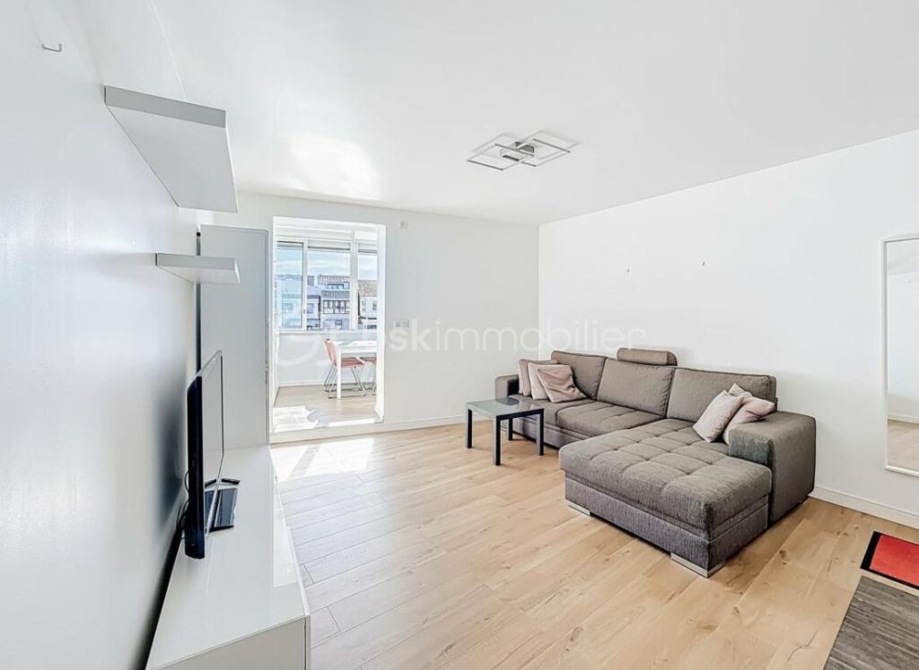 EXCLUSIVITÉ *** Magnifique Appartement T2 rénové de 45m2 avec vue canal à PALAVAS *** – 2 pièces – 1 chambre – 45 m²