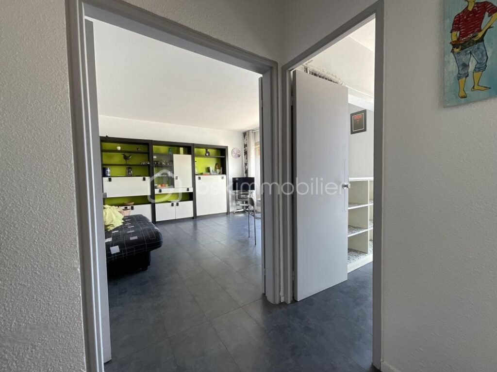 Hyper centre de La Grande-Motte – Appartement lumineux avec balcon et grand garage – 2 pièces – 1 chambre – 45 m²