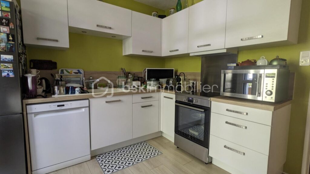 APPARTEMENT T4 TRES BON ETAT LORMONT – 4 pièces – 2 chambres – 79 m²