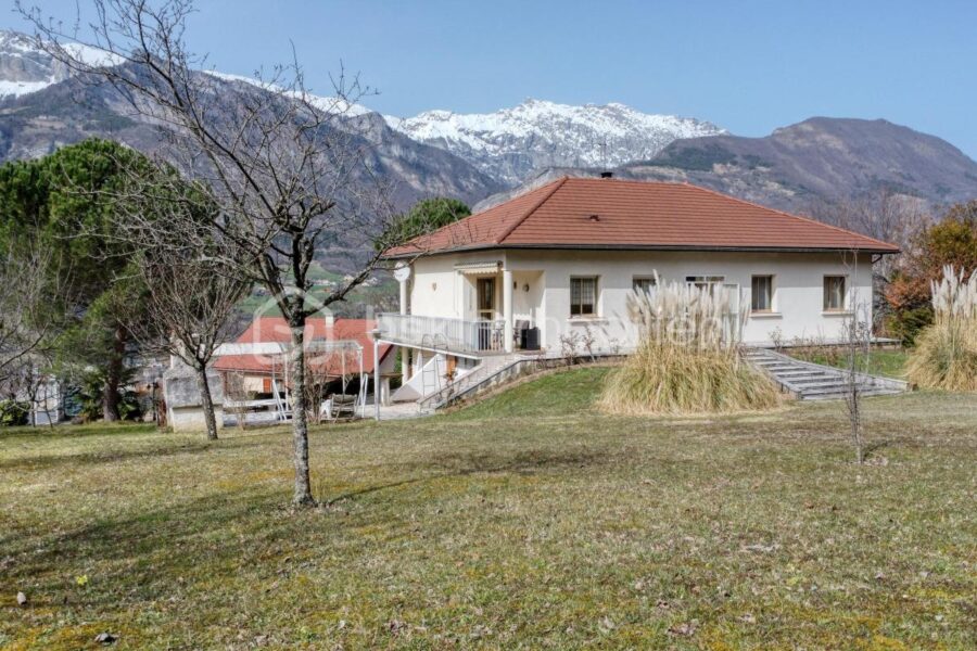 Maison à vendre à Saint martin de la cluze