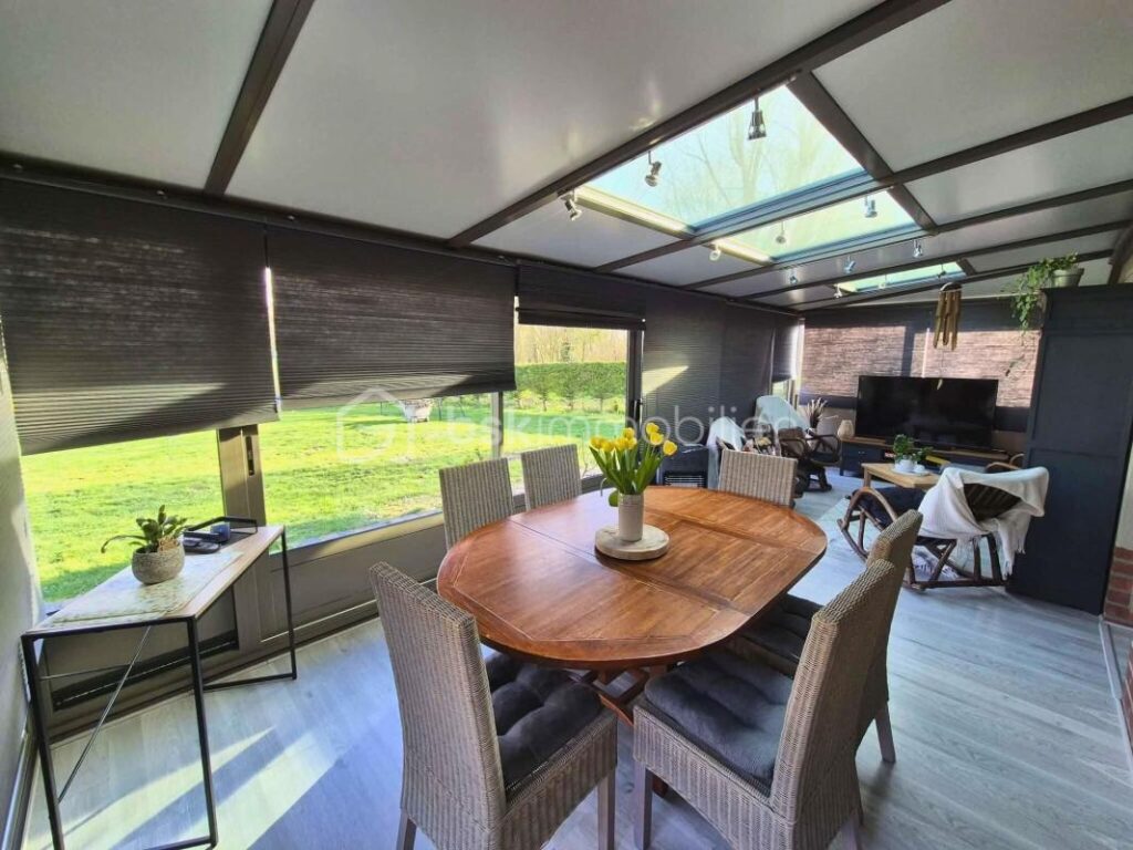 Maison individuelle 137m2, clé en main – Autonomie de plain‑pied – Vue sur étang – Terrain 860 m2 clos & garage – Aucun travaux – 4 pièces – 3 chambres – 137 m²