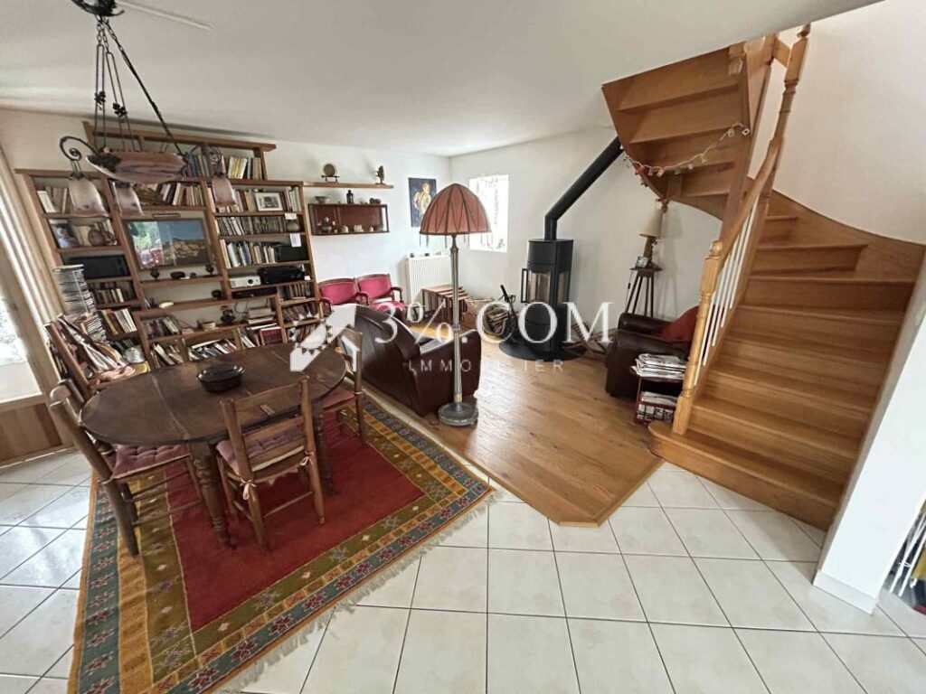 MAISON 6 PIÈCES – 6 pièces – 4 chambres – 136 m²