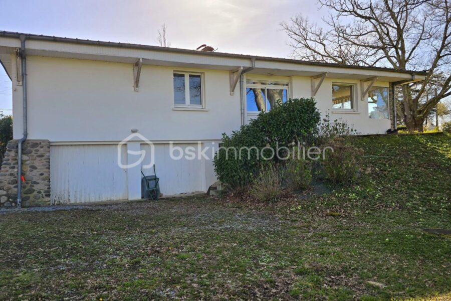 Maison à vendre à Buros