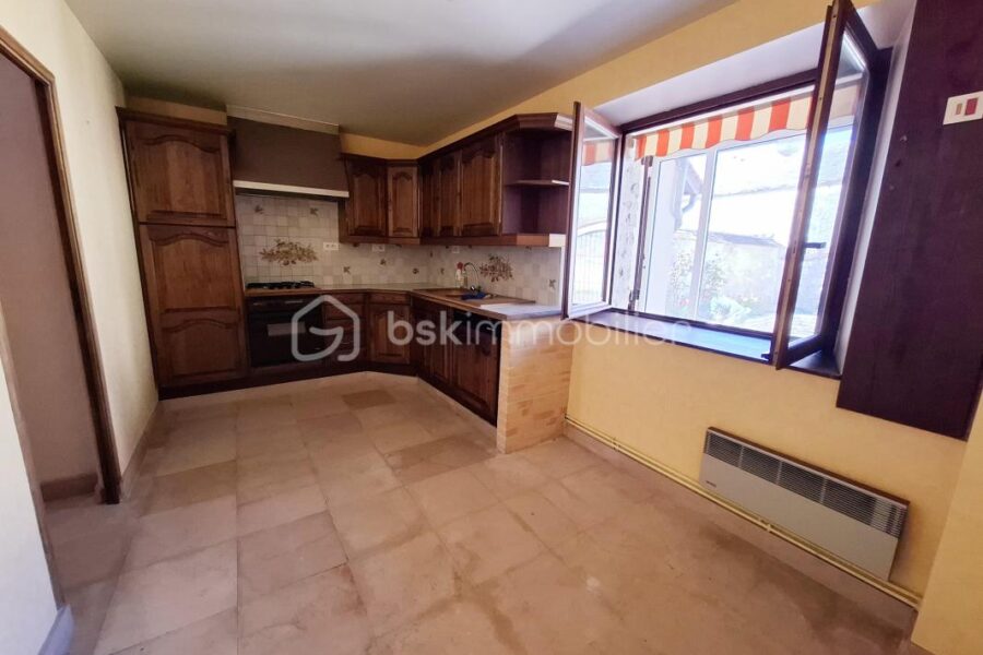 Maison à vendre à Sermaises