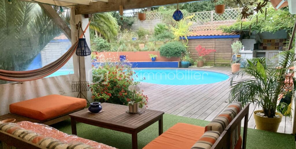 CAPBRETON- Maison de charme avec piscine – Plages et commerces à pieds – 5 pièces – 4 chambres – 134 m²