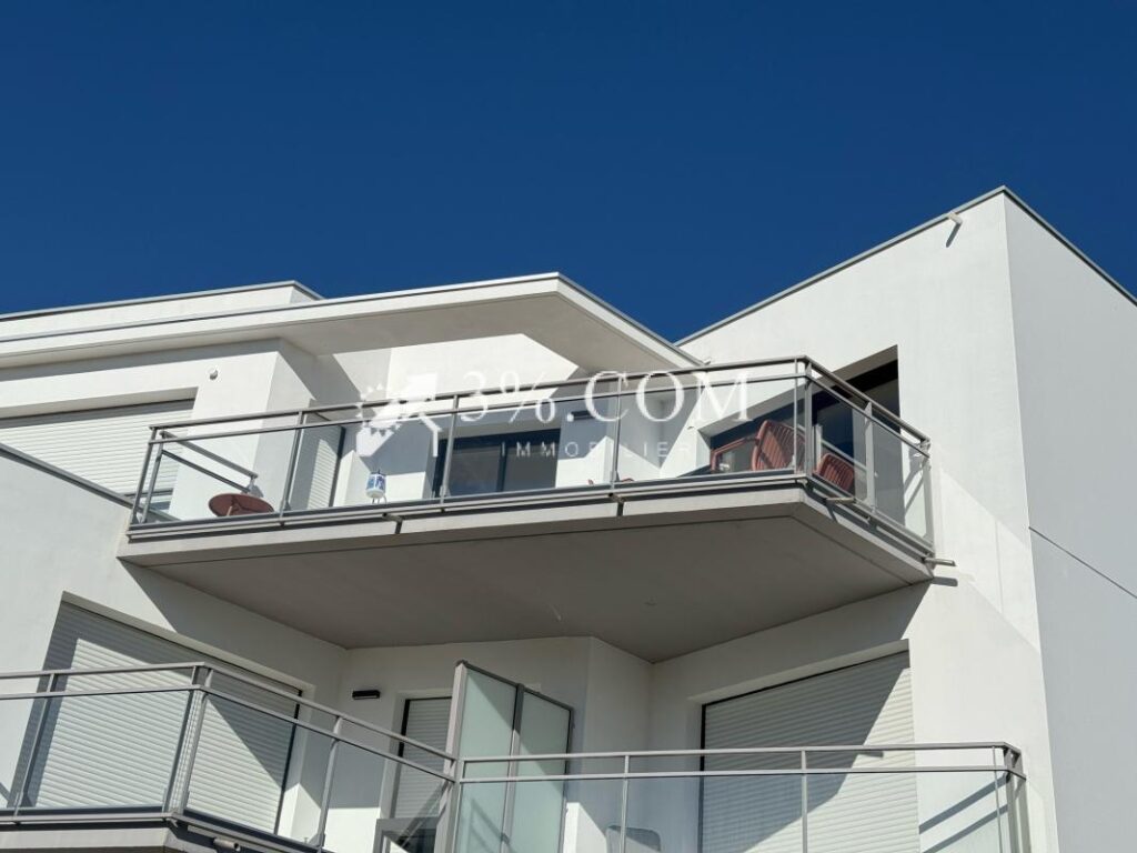 A VENDRE ROYAN PONTAILLAC – APPARTEMENT de 76 m2 – DERNIER E – 3 pièces – 1 chambre – 76 m²