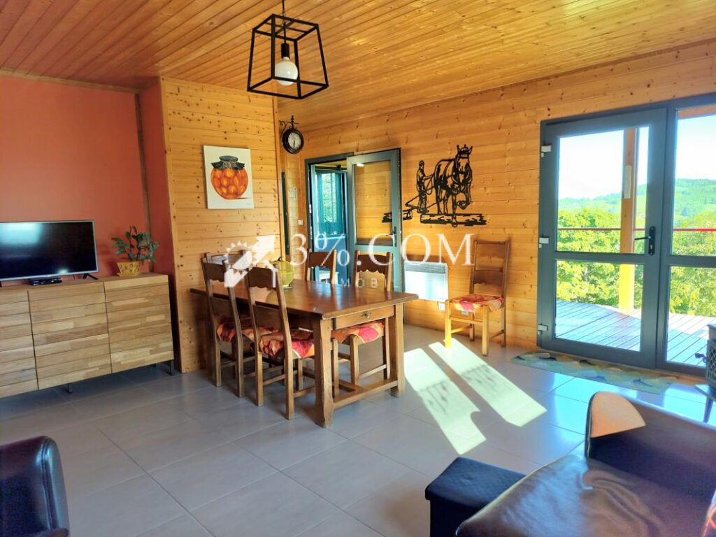 Chalet avec vue dégagée de 69m2 et 2 chambres sur 1330m2 clo – 3 pièces – 2 chambres – 69 m²