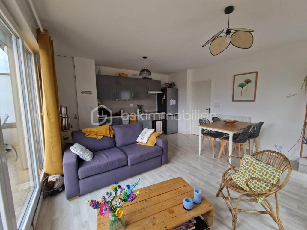 Magnifique appartement 3 pièces avec balcon panoramique et double terrasse – Montlouis-sur-Loire – 3 pièces – 2 chambres – 60 m²