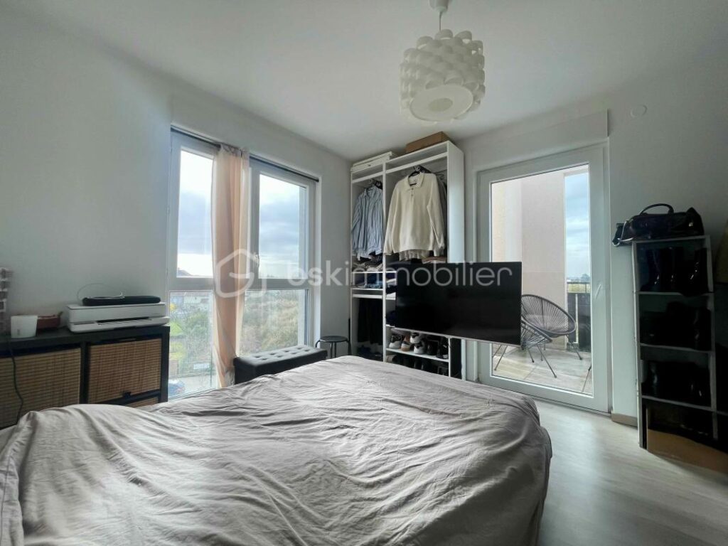 Appartement T3 – Terrasse sud-est, vue dégagée, résidence récente avec ascenseur – 3 pièces – 2 chambres – 67 m²