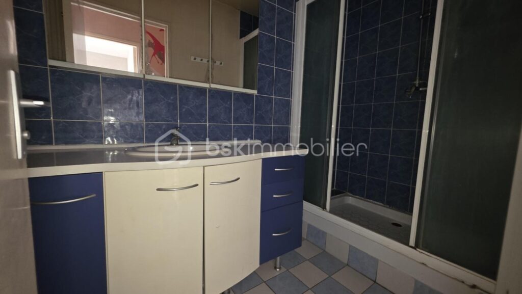 Appartement F3 – 65 m2 – 2 chambres – balcon VUE SEINE – Parking privatif couvert – 3 pièces – 2 chambres – 65 m²