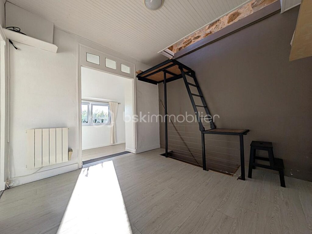 MAISON EN PIERRE FACE A LA MER – 40.78m² – CHARME – BARNEVILLE 50270 – 3 pièces – 1 chambre – 40 m²