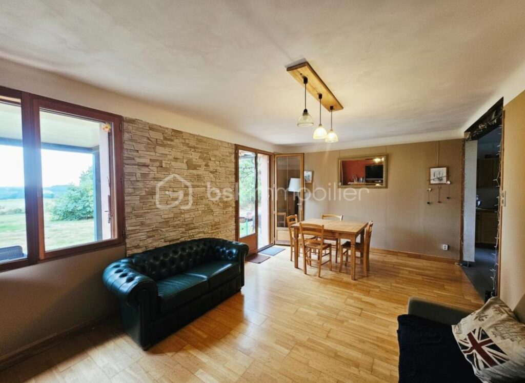 À VENDRE – Maison familiale 4 chambres – 123 m² – Terrain de 2 000 m² – Avessac – 6 pièces – 4 chambres – 123 m²