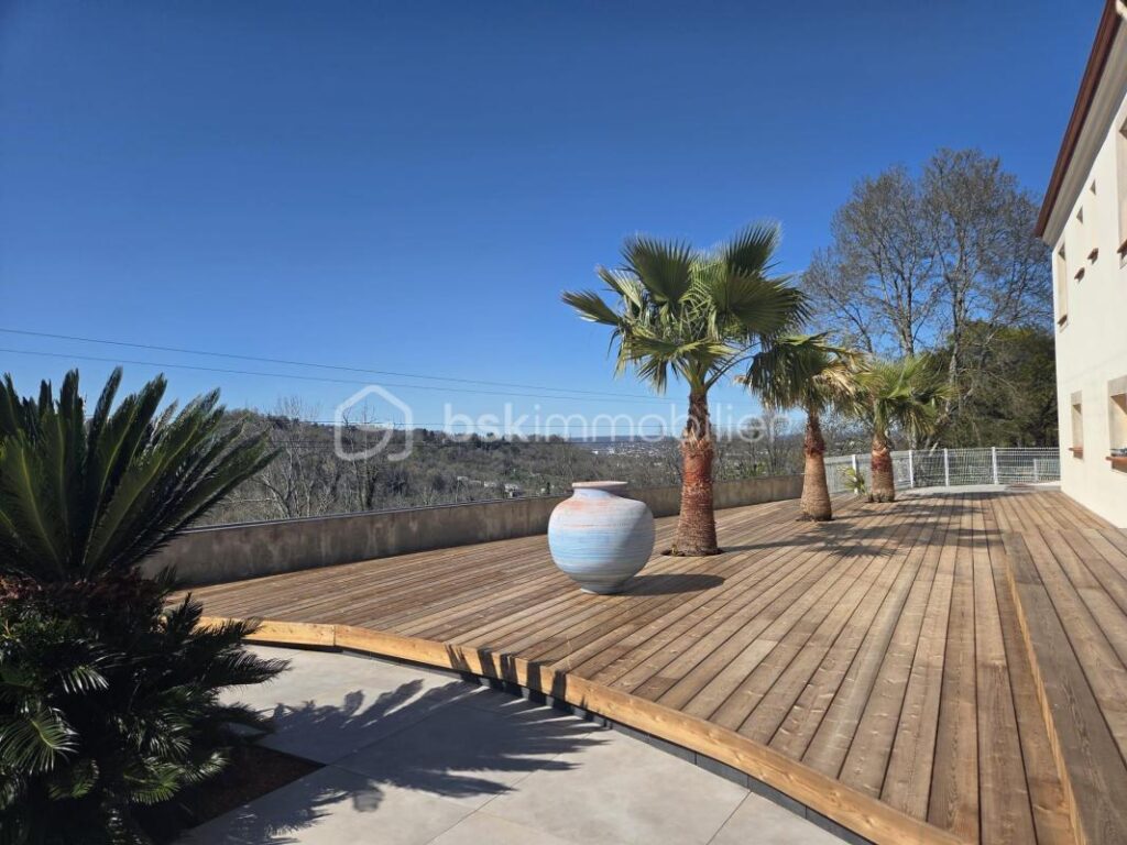 Villa d’exception avec vue imprenable sur les Pyrénées – 7 pièces – 5 chambres – 250 m²