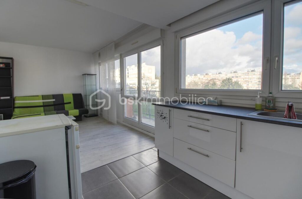 APPARTEMENT F2 – 1 chambre avec balcon et vue sur forêt – 2 pièces – 1 chambre – 36 m²