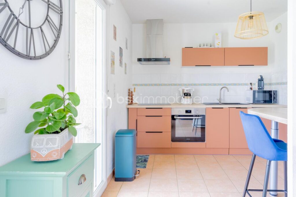 RARE À SEYSSEL – T3 rez-de-jardin avec garage et place de parking – Bord du rhône – 3 pièces – 2 chambres – 66 m²