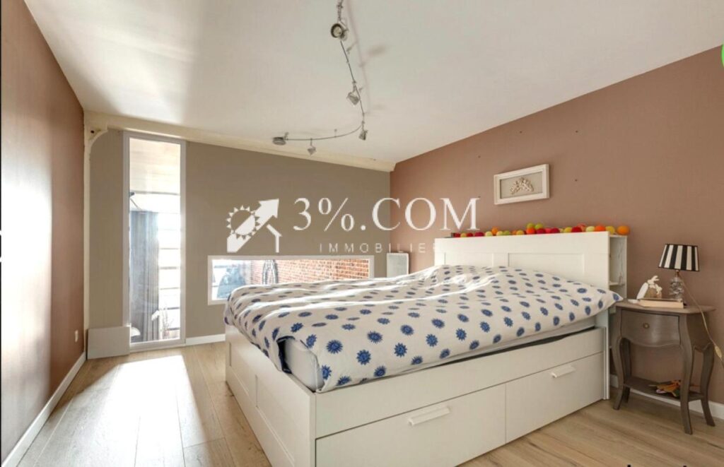 Loft de 158 m2 avec 3 Ch + place de parking – 5 pièces – 3 chambres – 158 m²