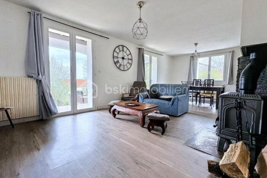 Maison à vendre à Roiffieux