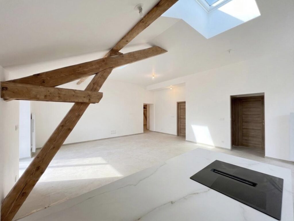 À Vendre : Magnifique T5 Penthouse à la Résidence “Batteur d’Or” – Excenevex – 5 pièces – 4 chambres – 113 m²