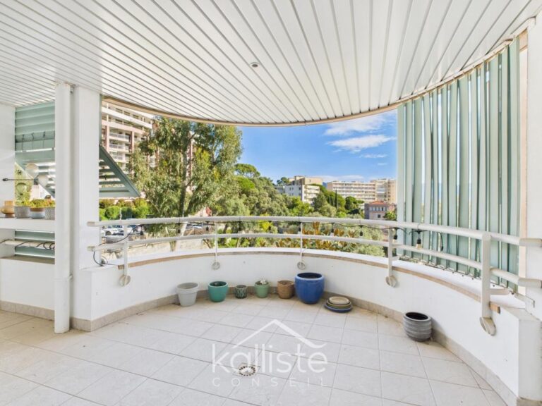 Appartement T5 131.87 m² de standing avec terrasse et garage – Ajaccio – 5 pièces – 4 chambres – 131 m²