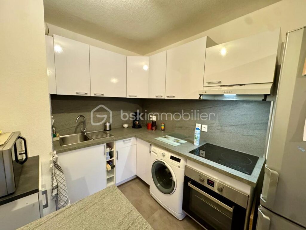 2 pièces dernier étage terrasse vendu loué – 2 pièces – 1 chambre – 40 m²