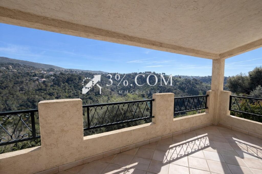 Maison avec vue panoramique Fort potentiel Colomars, à 2 – 5 pièces – 3 chambres – 141 m²