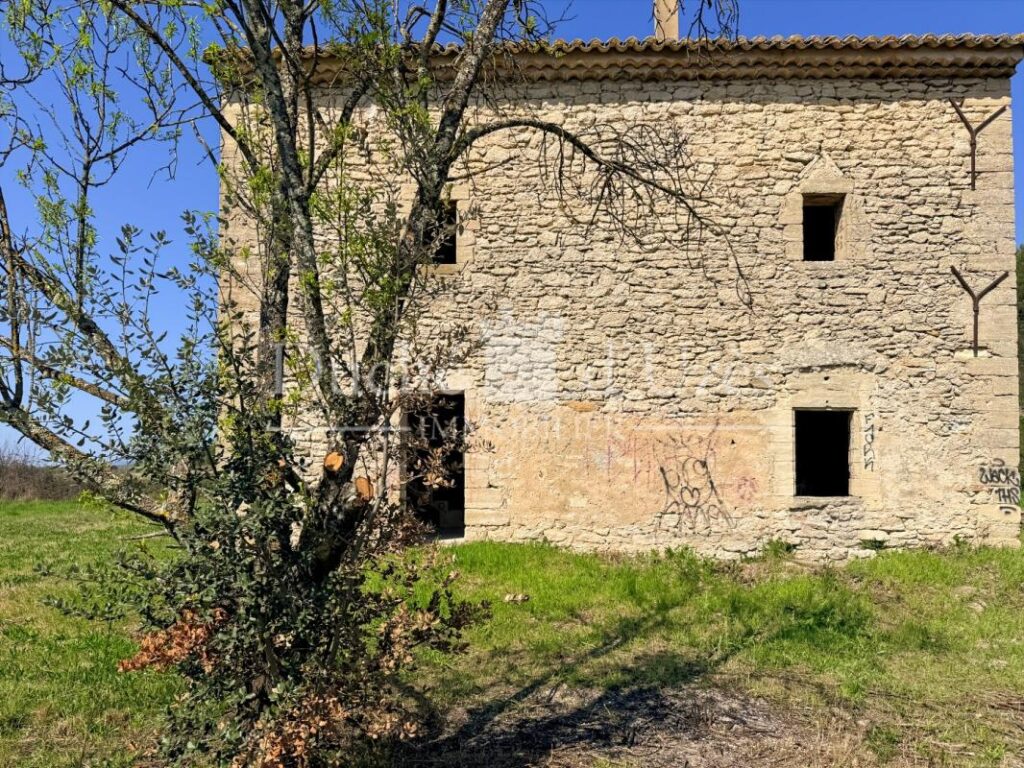 Maison – 1 pièce – NR chambres – 100 m²