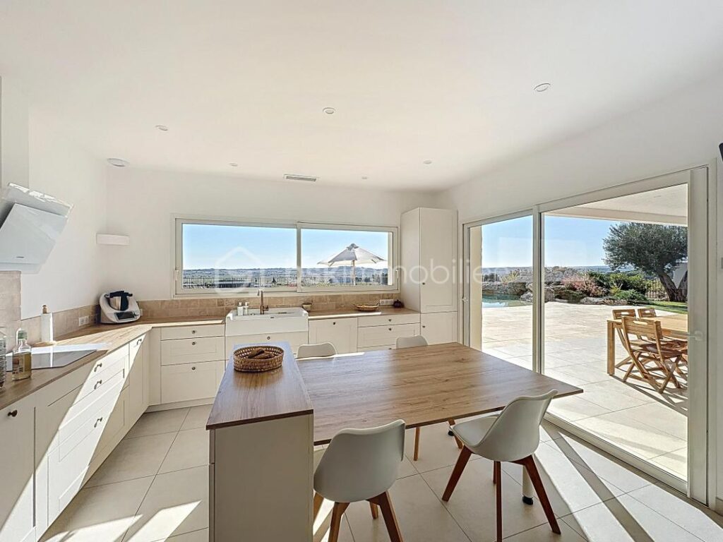 Propriété d’exception avec vue panoramique – 5 pièces – 3 chambres – 173 m²