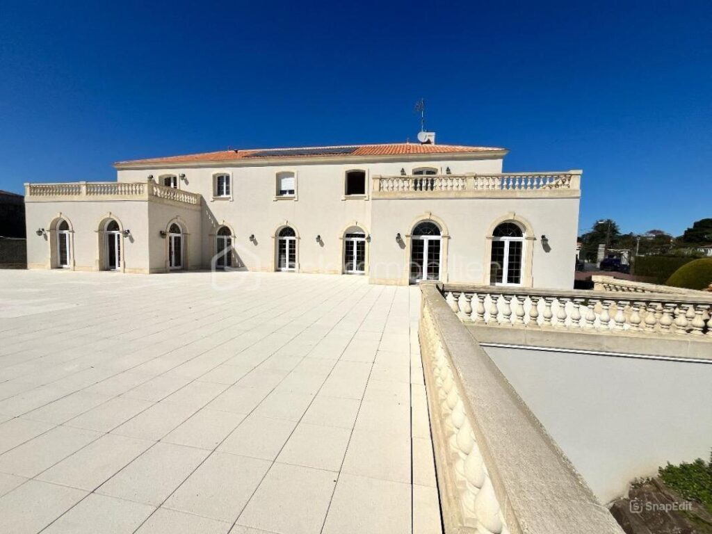 PROPRIETE D’EXCEPTION 483m2 sur un PARC DE 1,4H – 12 pièces – 8 chambres – 483 m²