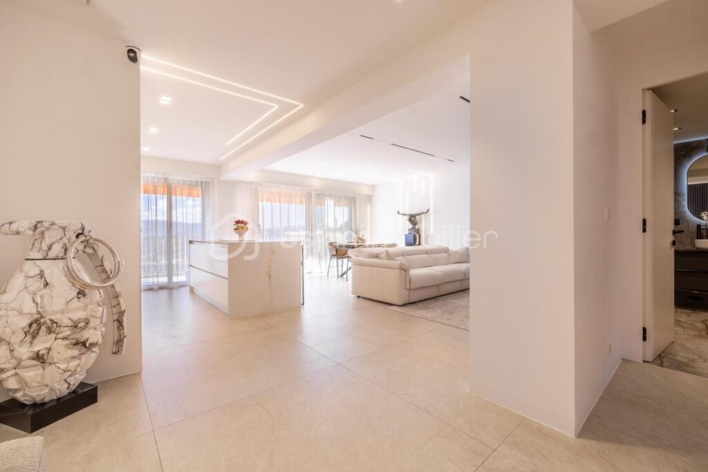 Appartement de Prestige – 3 Pièces d’Exception – Vue Mer Panoramique – Le Cannet / Cannes – 3 pièces – 2 chambres – 83 m²