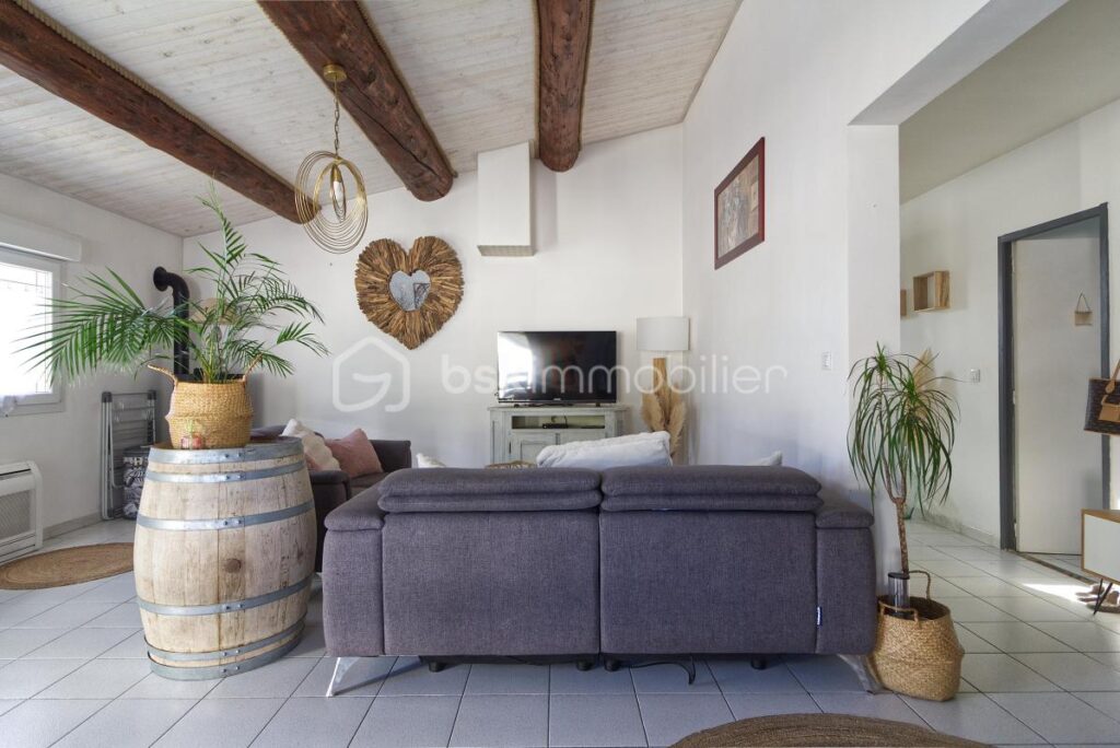 Villa F4 139 m² avec piscine – 4 pièces – 3 chambres – 139 m²