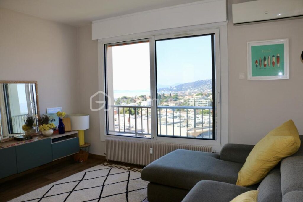 3 P, 72 M² – VUE MER PANORAMIQUE – 8ÈME ÉTAGE – ROI SOLEIL ANTIBES – 3 pièces – 2 chambres – 72 m²