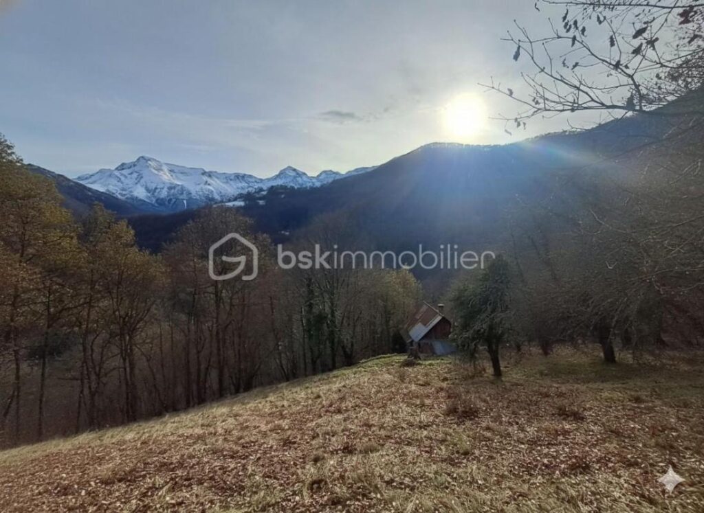 L’authenticité et le rêve: la grange de Jean-Pierre – Un hectare de nature en montagne – 2 pièces – 1 chambre – 30 m²