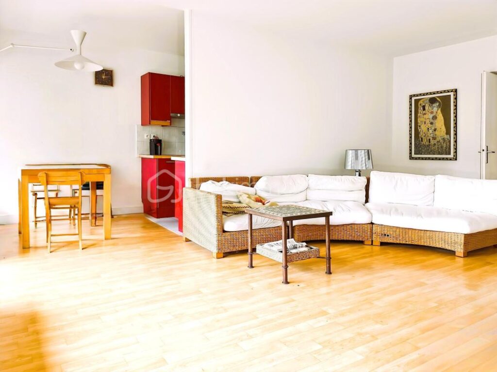 Versailles Clagny – Appartement 4 pièces – 86,74 m² – 2ᵉ étage avec ascenseur – balcons – parking – 4 pièces – 2 chambres – 87 m²