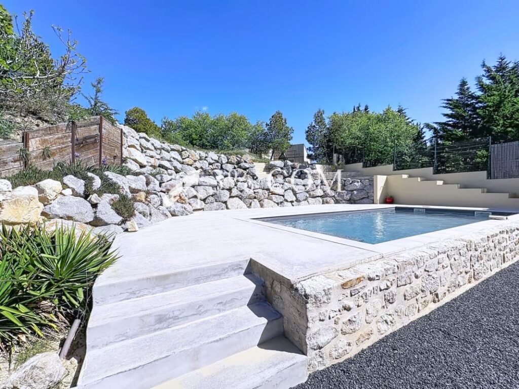 Villa contemporaine d&rsquo;architecte – 7 pièces dans un cadre na – 7 pièces – 4 chambres – 157 m²