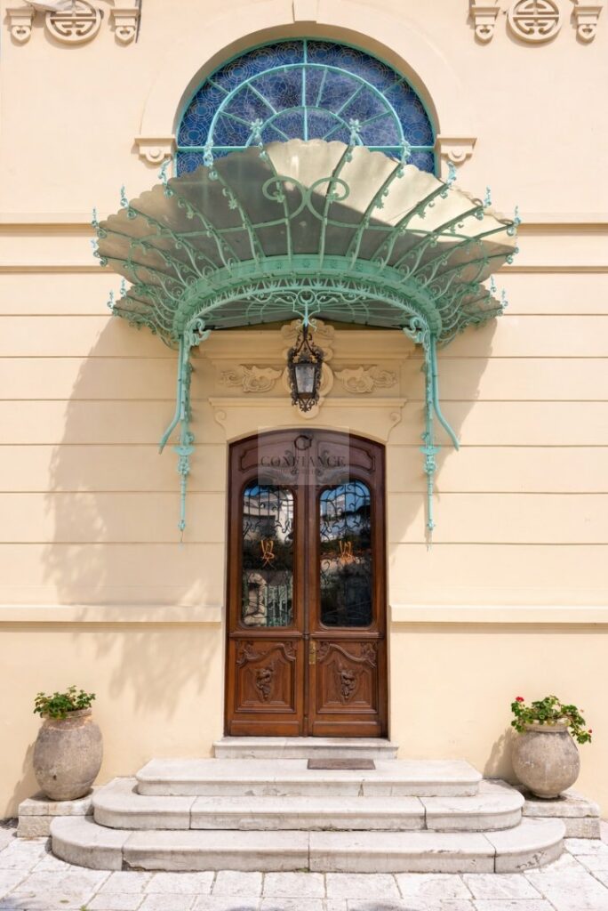 Villa – 11 pièces – 7 chambres – 750 m²