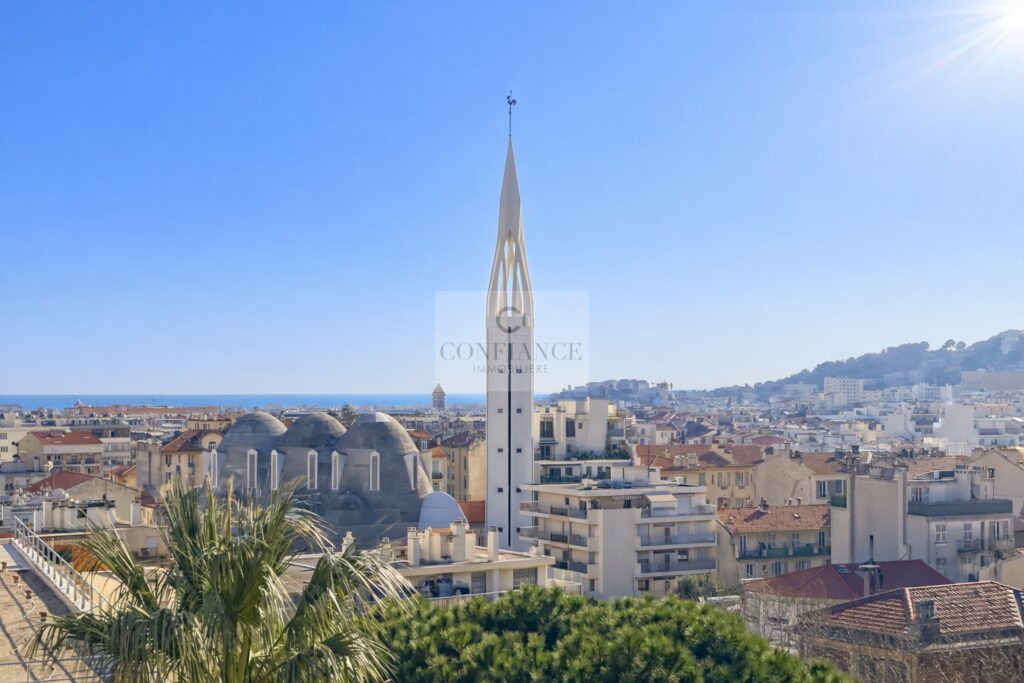 Villa – 11 pièces – 7 chambres – 750 m²