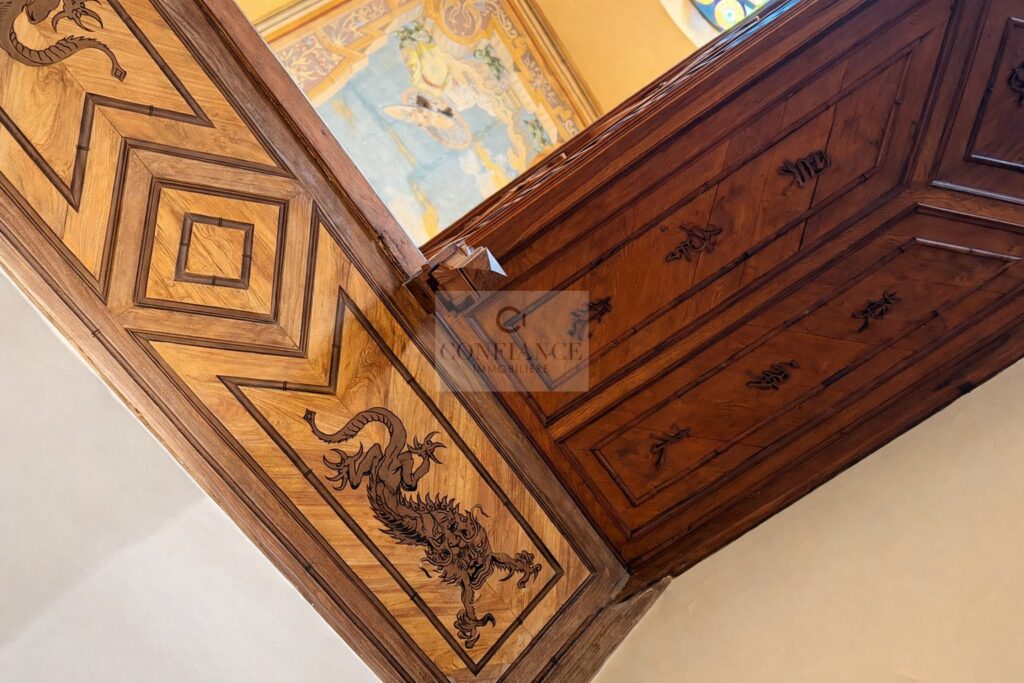 Villa – 11 pièces – 7 chambres – 750 m²